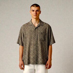 𝅺Honors Button Down Short Sleeve Tan and Black Patterned Shirt Small